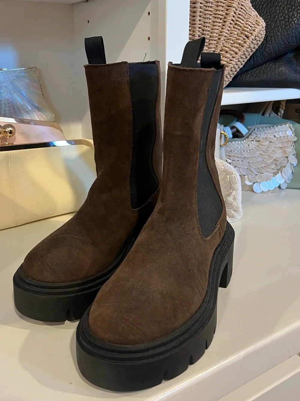 Steve Madden Wisteria Brown Suede Chelsea Lug Boots 100% leather